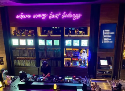 Delish Sips: Simply Analog by Tin Box, Thonglor’s New Vinyl Bar