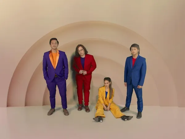Banda ni Kleggy Gracenote Hey June the vowels they orbit 70s Bistro