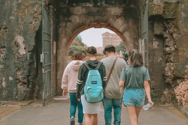 Intra walk tour header