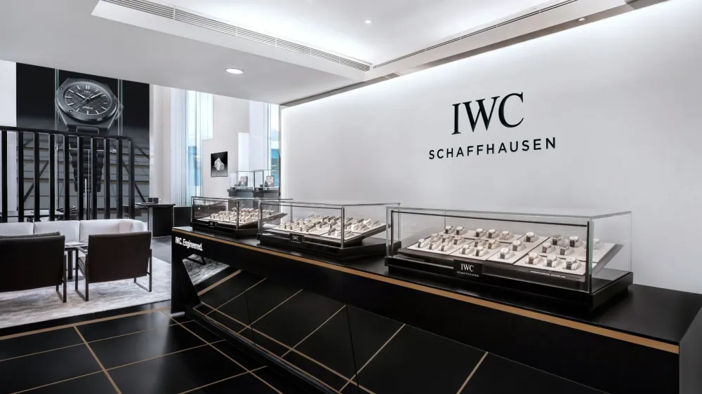 1 IWC Schaffhausen Ingenieur Pop-up