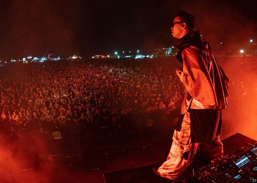 zhu standing on controllers on stage for performance, hong kong creamfields 2024 headliners