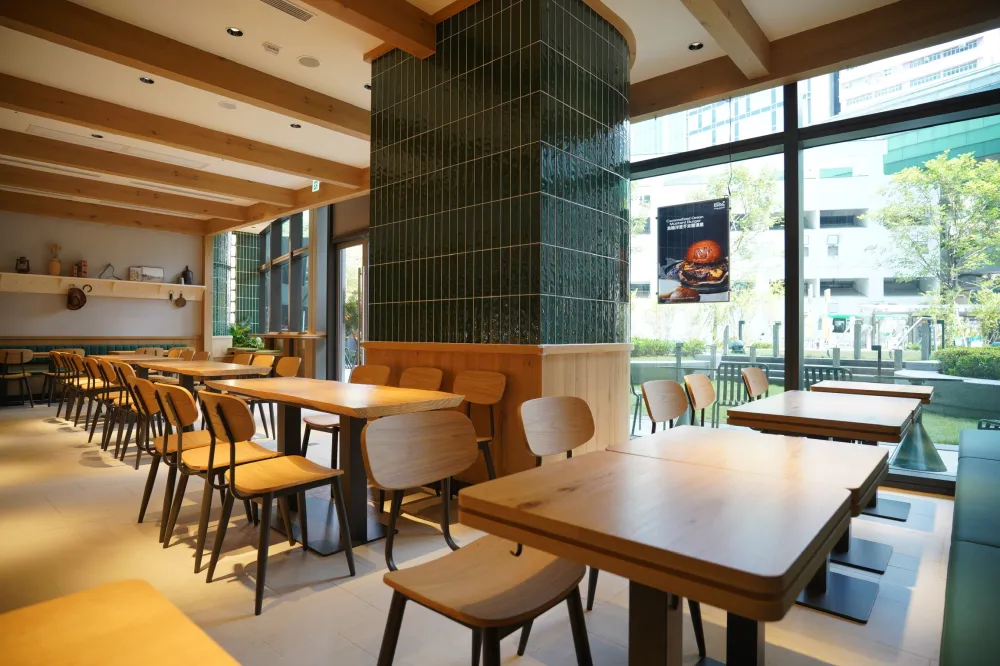 n+ burger interior southside mall