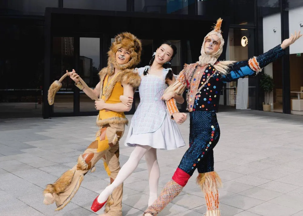 Airside ballet dancers