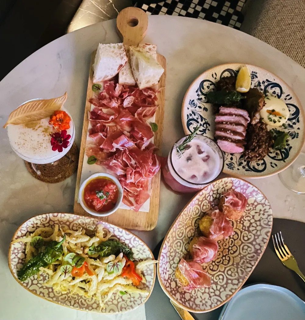 LUZ Bangkok Tapas Bar