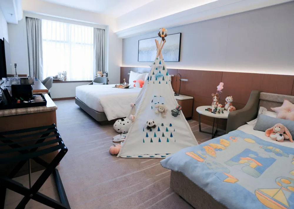 A look into the Premium City Room at the Hopewell Hotel
