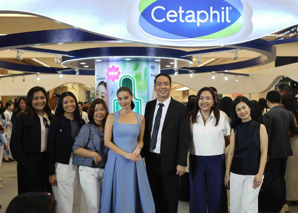 Cetaphil Brand Ambassador, Anne Curtis-Smith, with the Galderma Philippines team