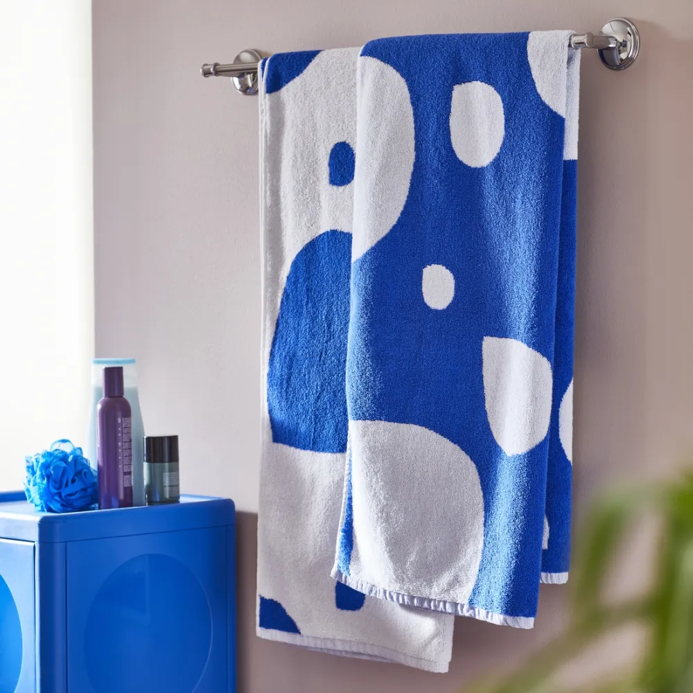 Bath towel