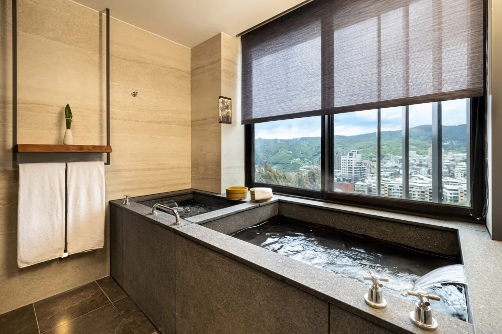 private hot spring