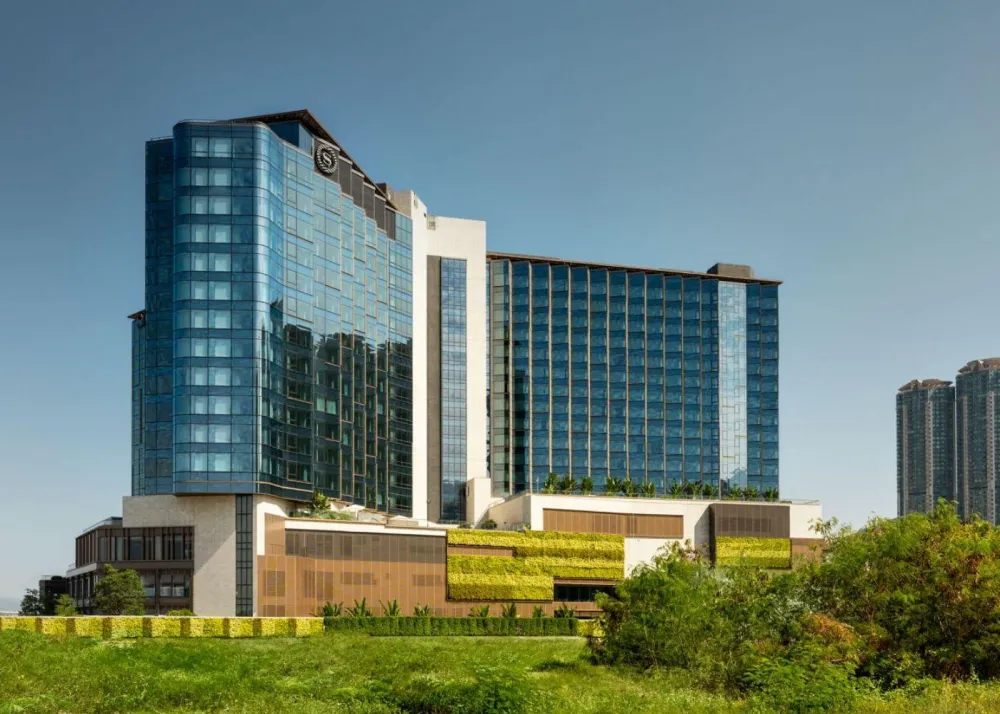4 Sheraton Hong Kong Tung Chung Hotel