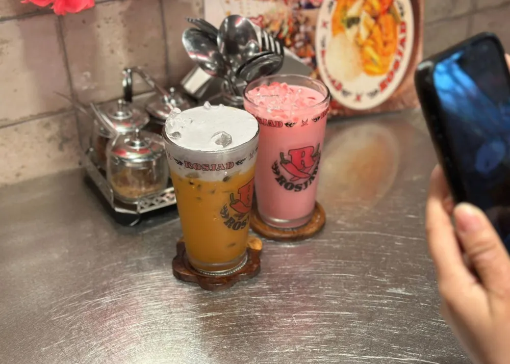Drinks at ros jad thai
