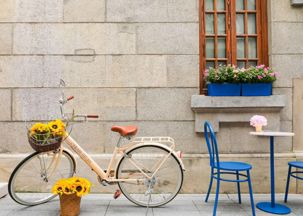 Cream Story shop exterior in Zhangyuan Shanghai