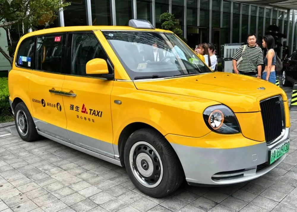 Visa Shanghai Dazhong taxi as photographed by The Beat Asia