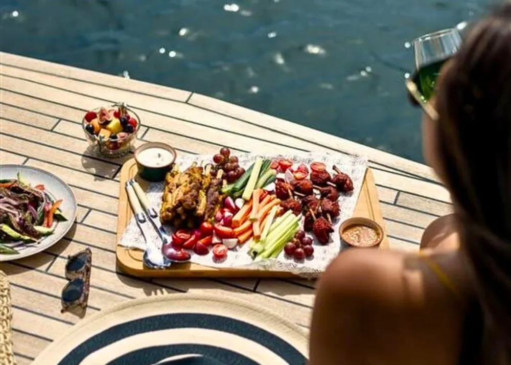 Mandarin Oriental Hong Kong Room woman at poolside