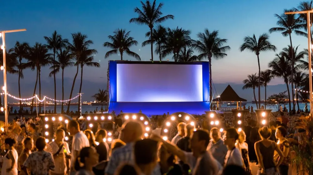 Hendrick’s Sunset Cinema