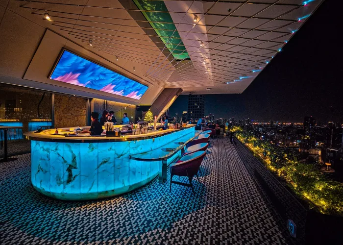 LUZ ROOFTOP BAR