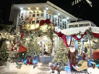 B-Story Cafe Christmas