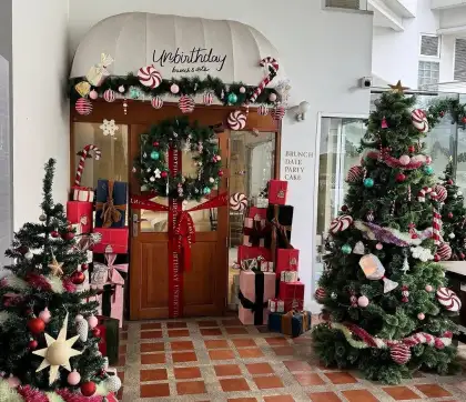 Unbirthday Cafe Cookie & Candy Factory