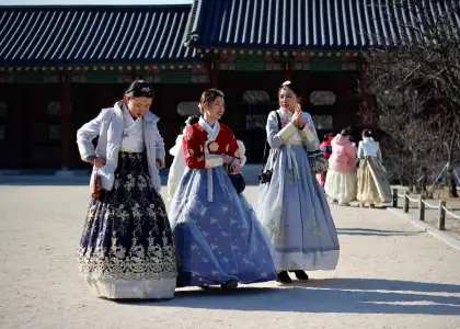 South korea traditional clothing temple
