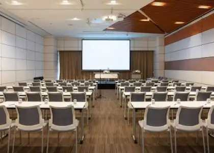 MR 213 Class Room 01 536x351