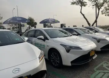You Can Now Hail Electric Taxis at Suvarnabhumi Airport