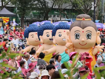 2025 Buddhas Birthday Carnival at Victoria Park