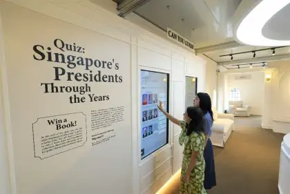 READ30 The Presidential Pop up Library