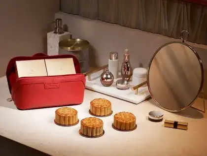 10. Mid-Autumn Artistry with The Ritz-Carlton, Millenia Singapore