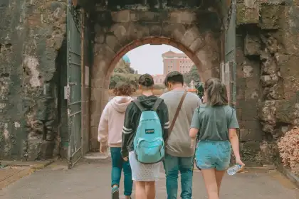 Intra walk tour header