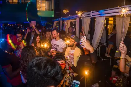 Lets Glow 3 Mardi Gras Coro Hotel