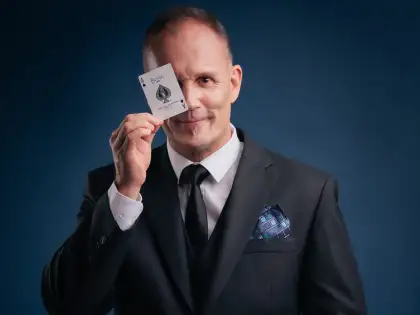 8. Magic Show – An Hour of Astonishment by Stefan Ebinger