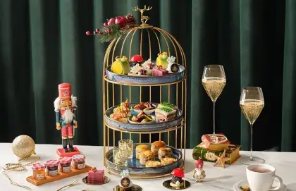 9 Classic Afternoon Tea: A Festive Spirit