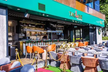 8 Valentine's Bubbly & Beloved Brunch Day Party