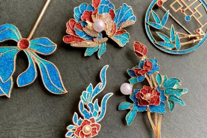 3 East-West Heritage Series: Enamel Filling Accessories Workshop