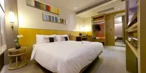 88 Superior Queen2 300x200