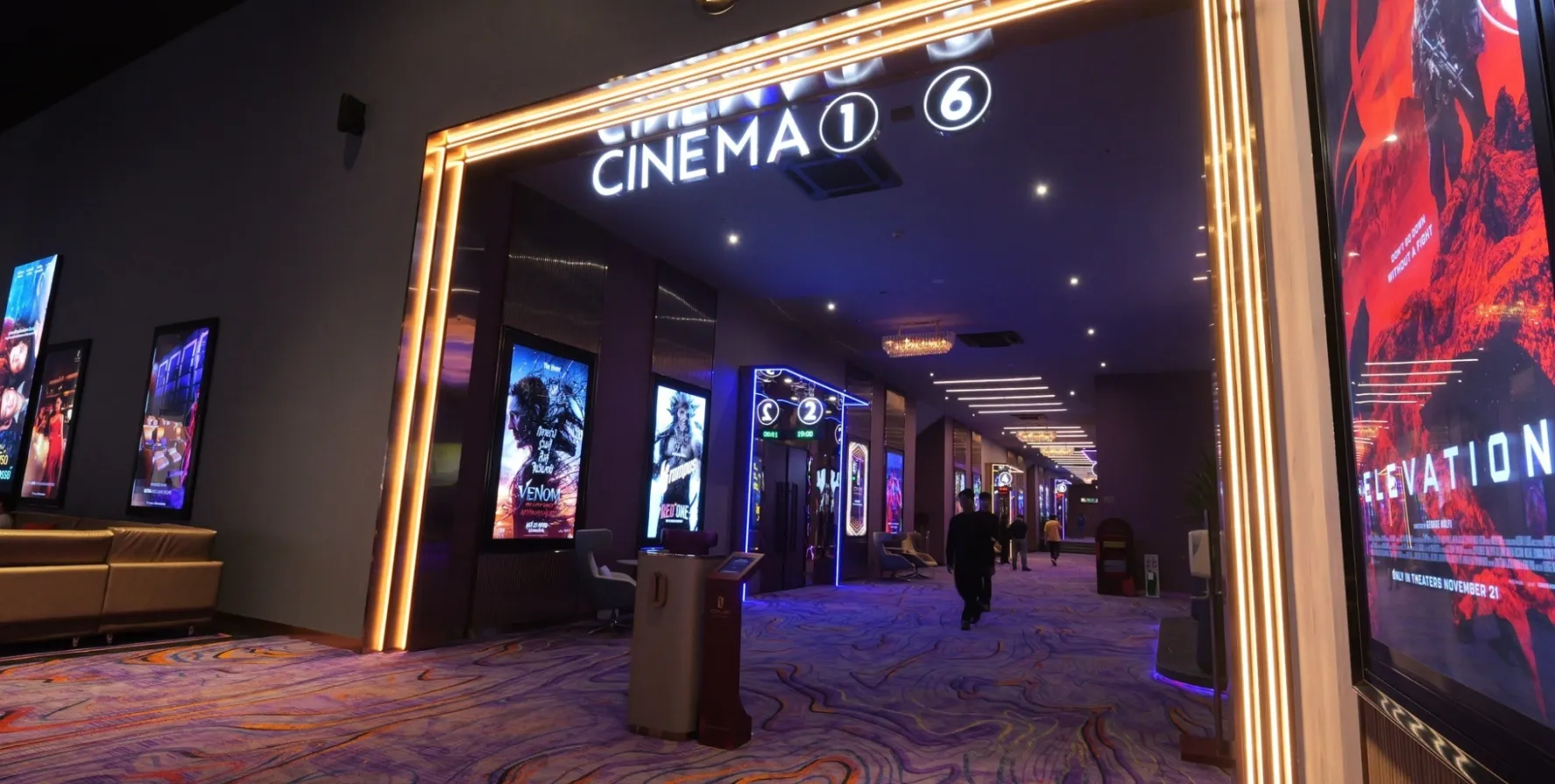 One Ultra Screens pic 2