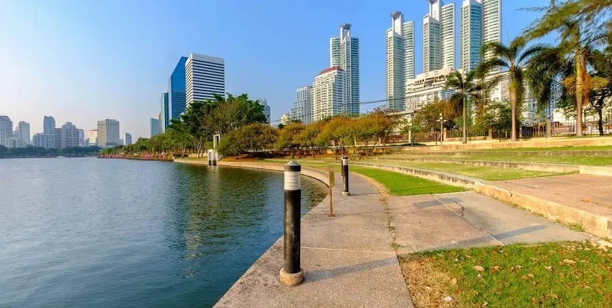 Benchakiti park pic 2