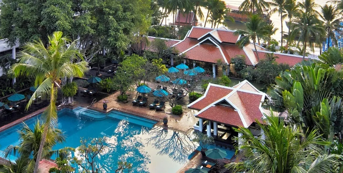 Anantara Riverside Bangkok Resort pic 1