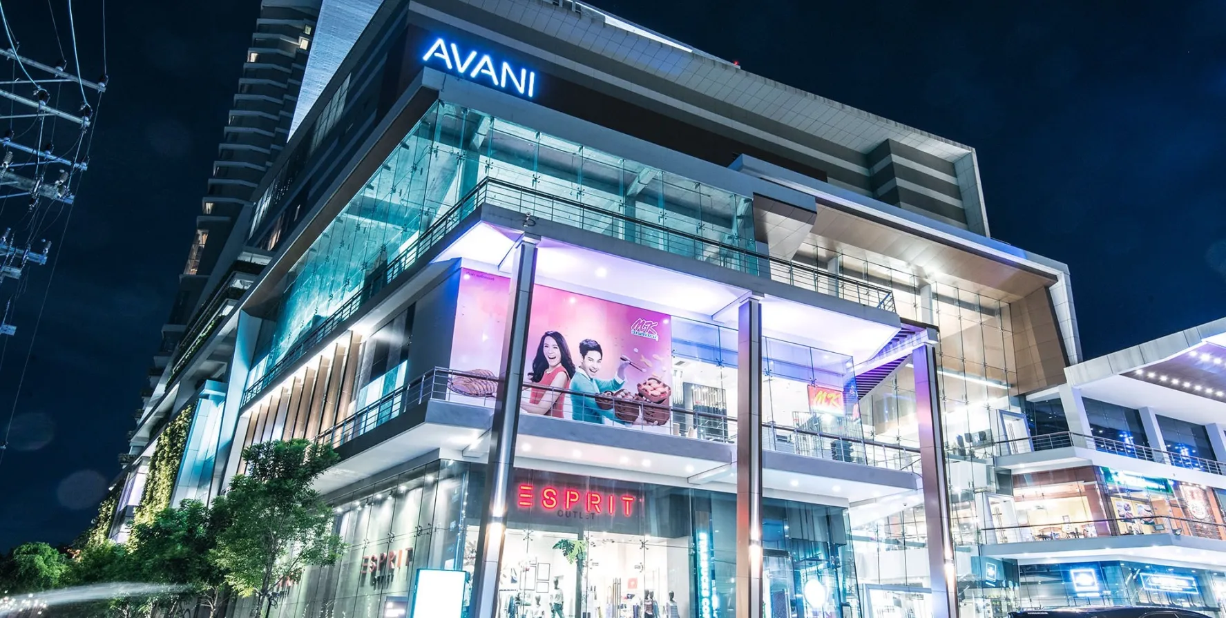 Riverside Plaza pic 2