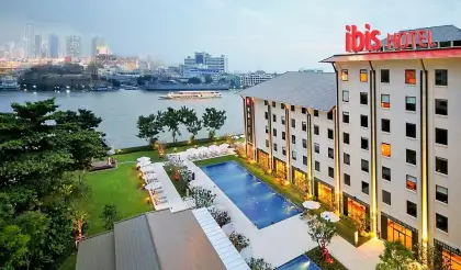 Ibis Bangkok Riverside pic 1