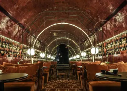 Main bar