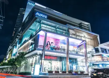 Riverside Plaza pic 2