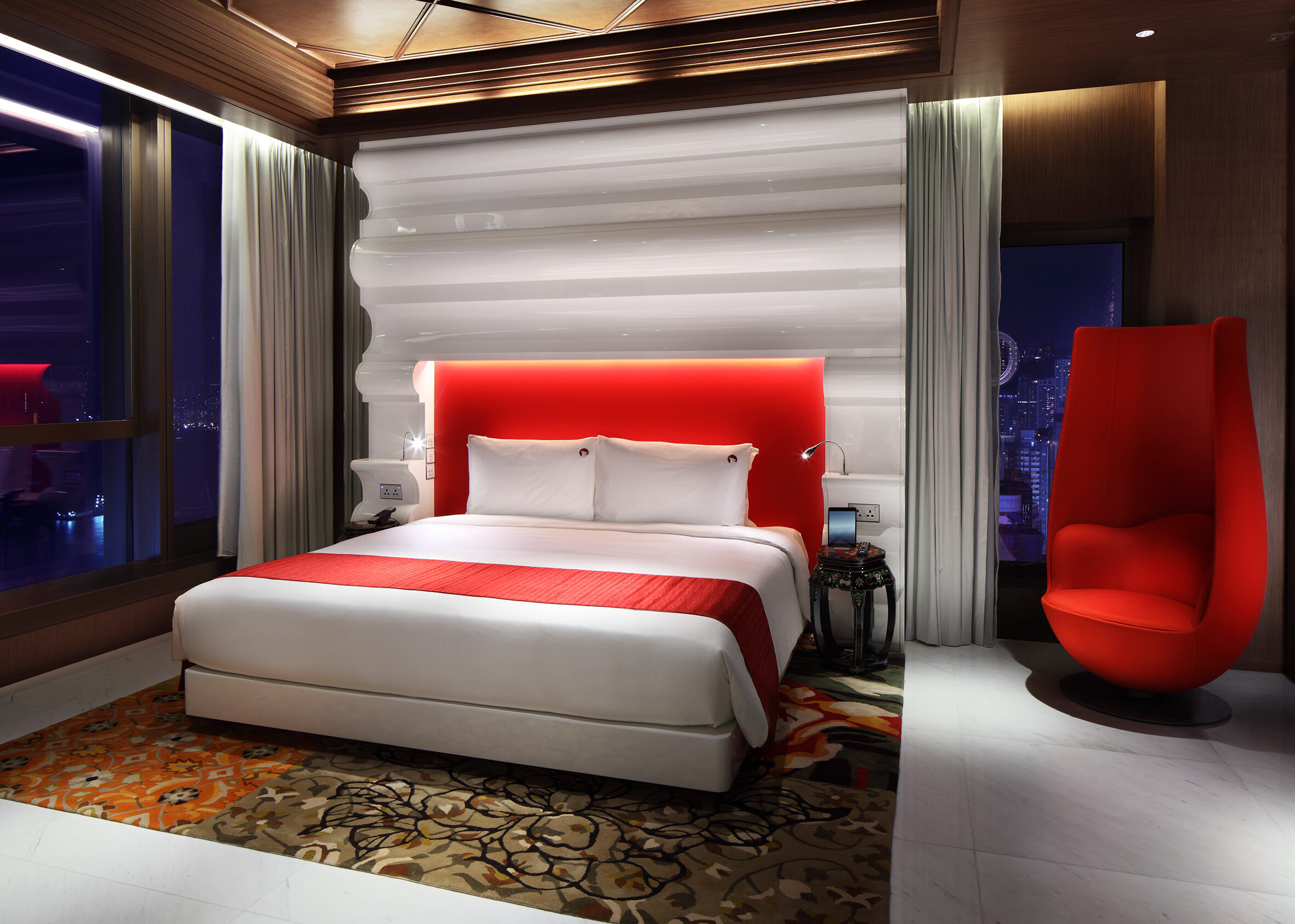 How the 1% are Quarantining in Hong Kong