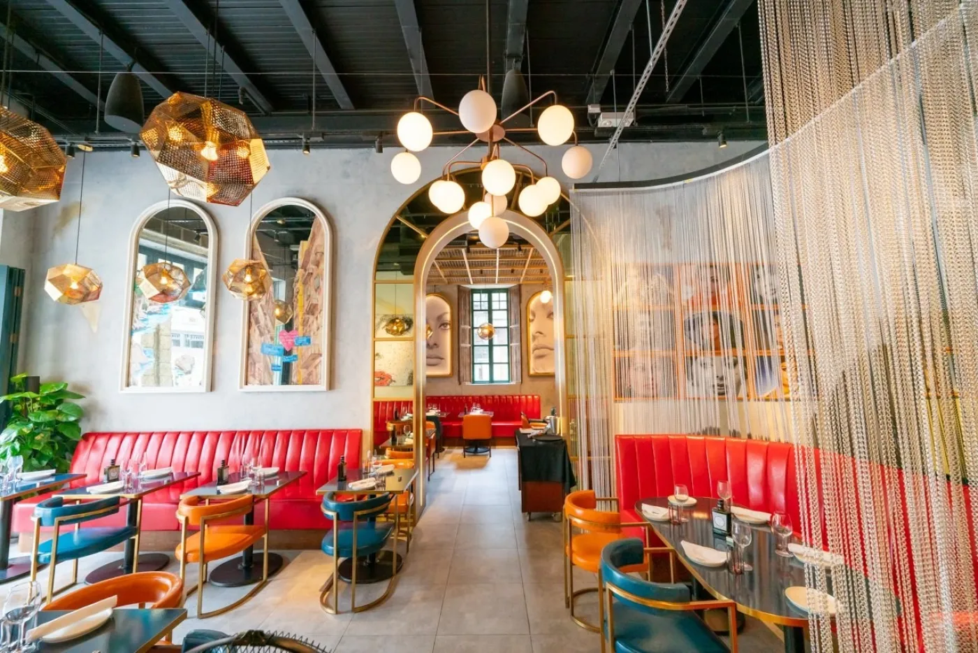 Sophia Loren Hong Kong 6