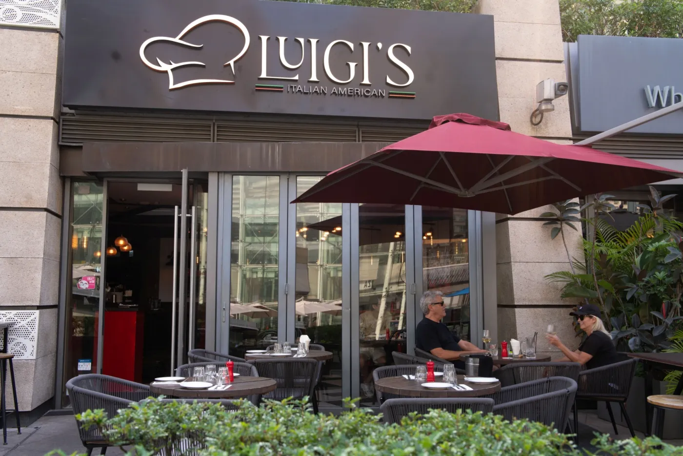 Luigis Exterior 5