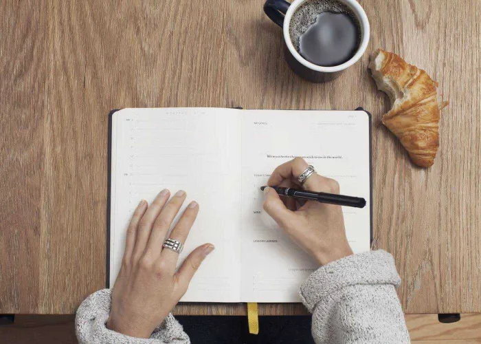 Take on these New Years Resolutions for a Fruitful 2023 header