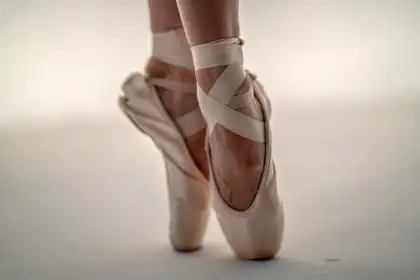 ballet pointe shoes