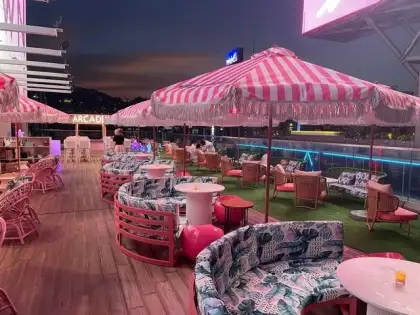 rooftop restaurant and bar in causeway bay