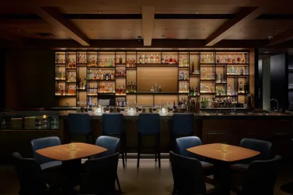 p lounge interior