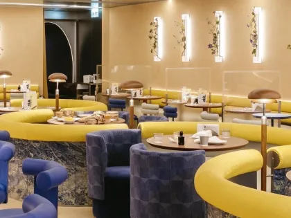 wellwellwlel dining interior