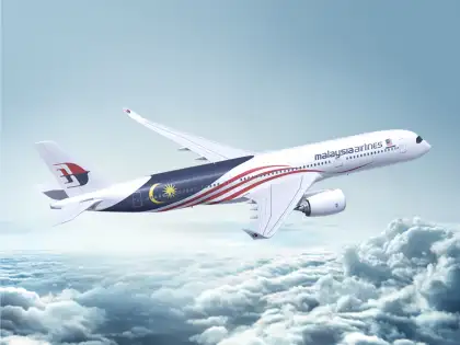 malaysia airlines aircraft on air